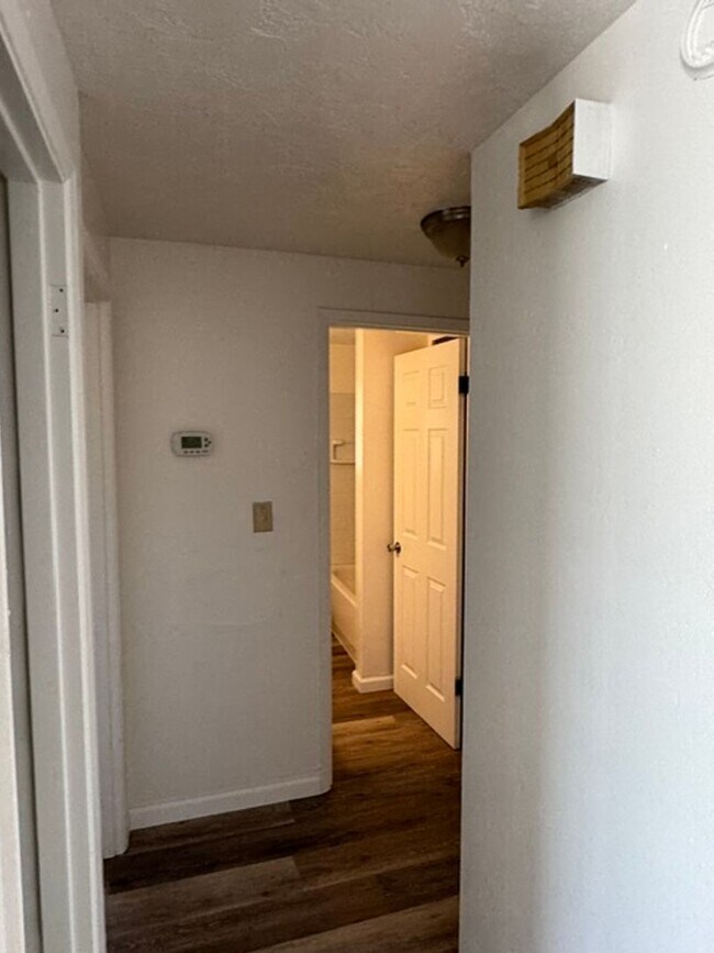 Building Photo - 610 Platt Pl
