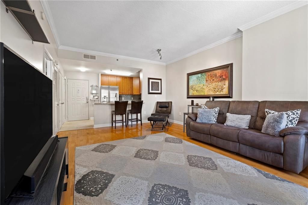 Building Photo - 1101 Juniper St NE