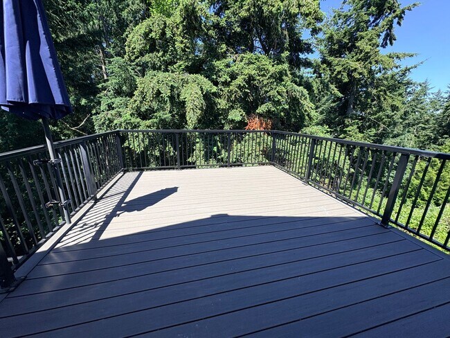 Building Photo - Bright and Spacious Newcastle Home -Open House Saturday the 27th 4:00-5:00