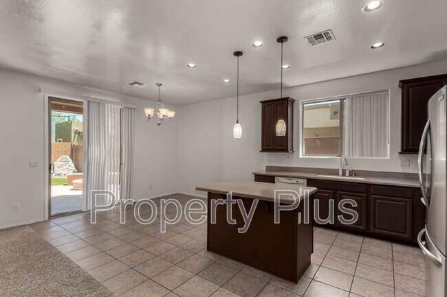 Building Photo - 4211 N 153rd Dr