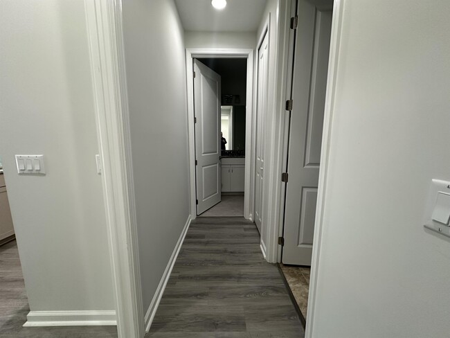 Building Photo - 319 Flip Flop Ct