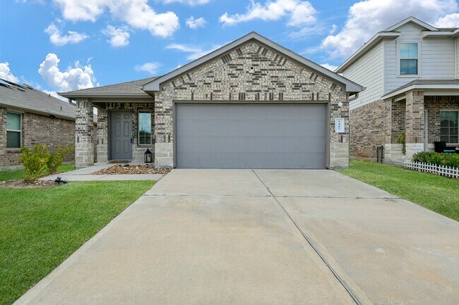 Building Photo - 2407 Poplar Copse Ct