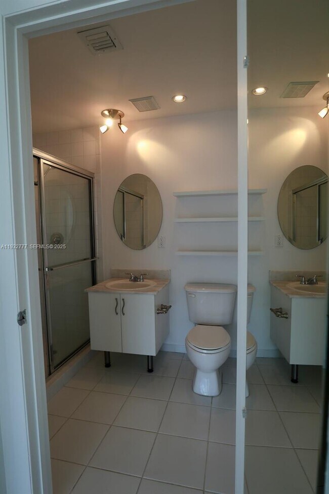 Building Photo - 2694 Inagua Ave