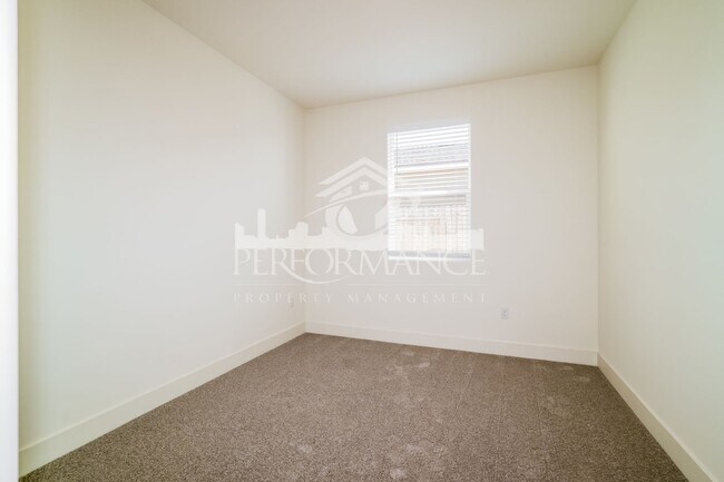 Building Photo - Stunning 4 Bed/3 Bath SW Bakersfield Home w/ Paid Solar and $0 Deposit Option