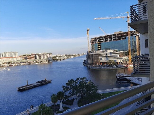 Building Photo - 275 Bayshore Blvd