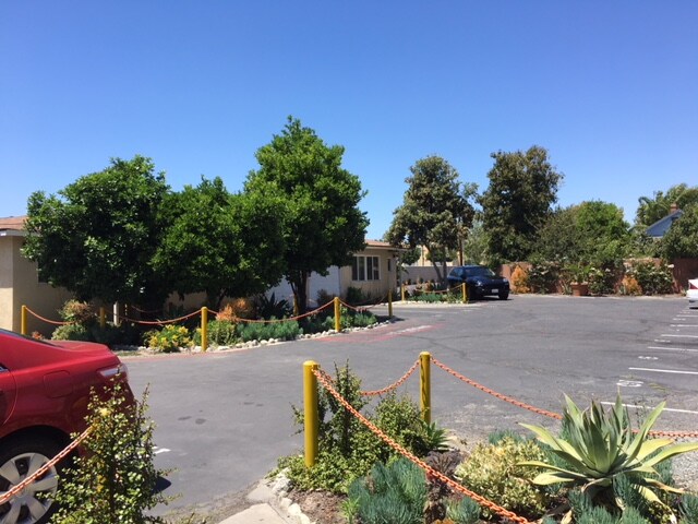 Building Photo - 932 W Highland St