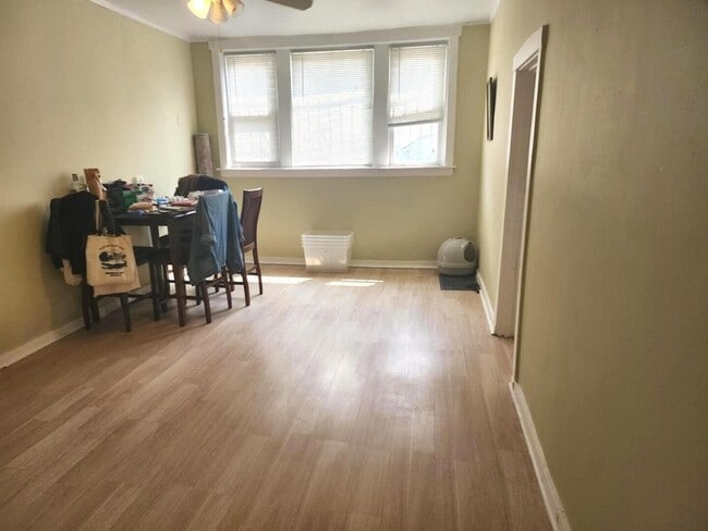 Building Photo - 3301 W Potomac Ave