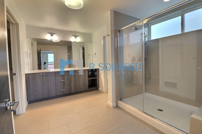 Building Photo - 4447 41st Ave SW