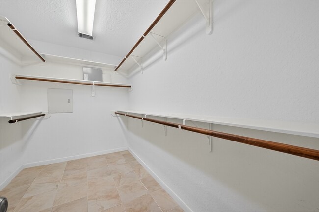 Building Photo - 9511 Mankay Ln