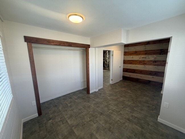 Building Photo - Spacious 4 Bedroom | 3 Bathroom | House in Curtis Park