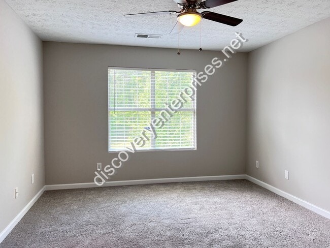 Building Photo - 3/2.5 in College Park! 1st month's rent FREE with 13-month lease!!