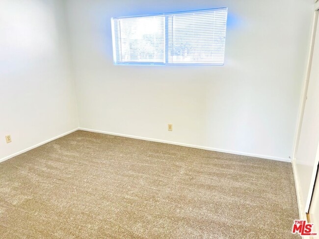 Building Photo - 12210 Birch Ave