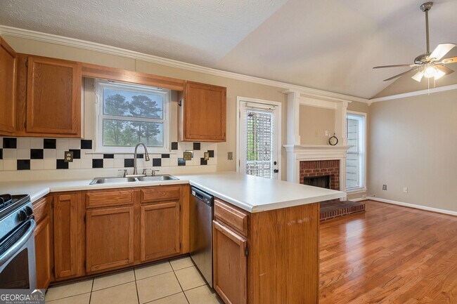 Building Photo - 5637 Tunbridge Wells Ct