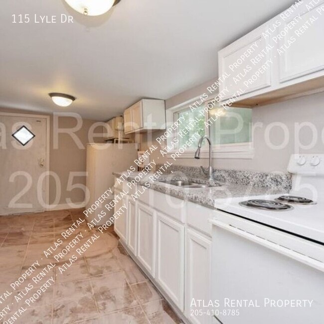Building Photo - 115 Lyle Dr