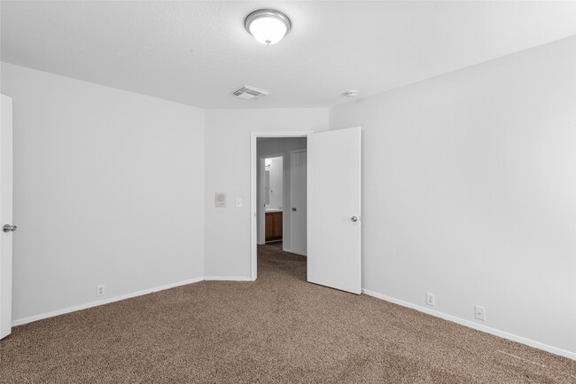 Building Photo - 3311 Jib Ct