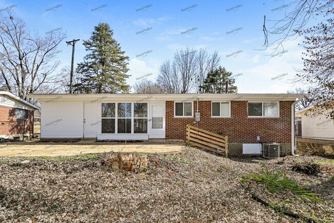 Building Photo - 2359 Hallwood Dr