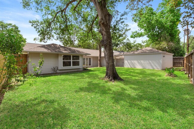 Building Photo - 2610 Moss Hill Dr
