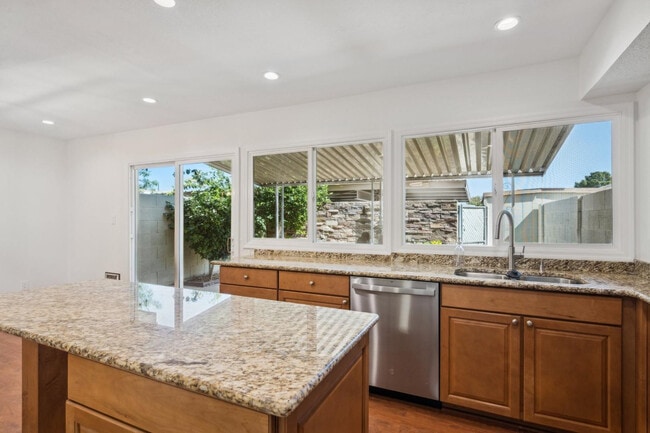 Building Photo - 5111 N 83rd St