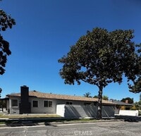 Building Photo - 801 W Wilshire Ave