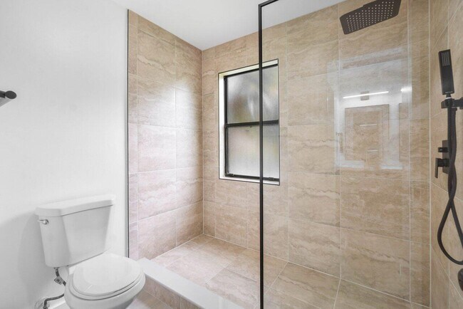 Building Photo - 13175 Chadwick Ct