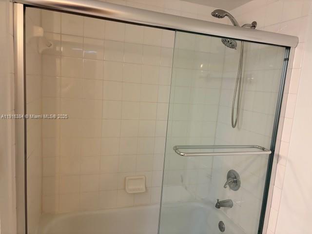 Building Photo - 19501 E Country Club Dr