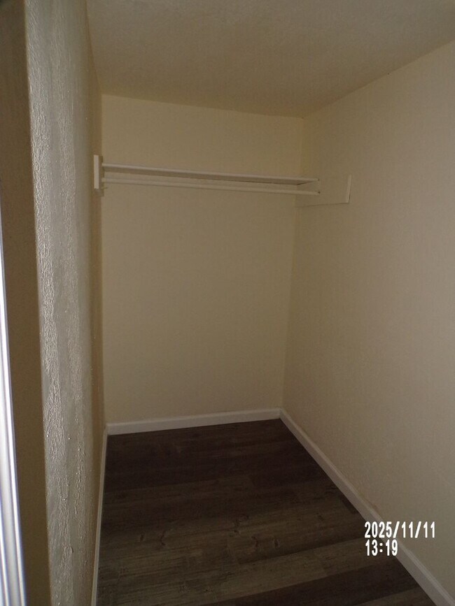 Building Photo - 1607 NW Lincoln Ave