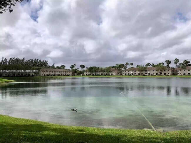 Building Photo - 2921 SE 13th Ave