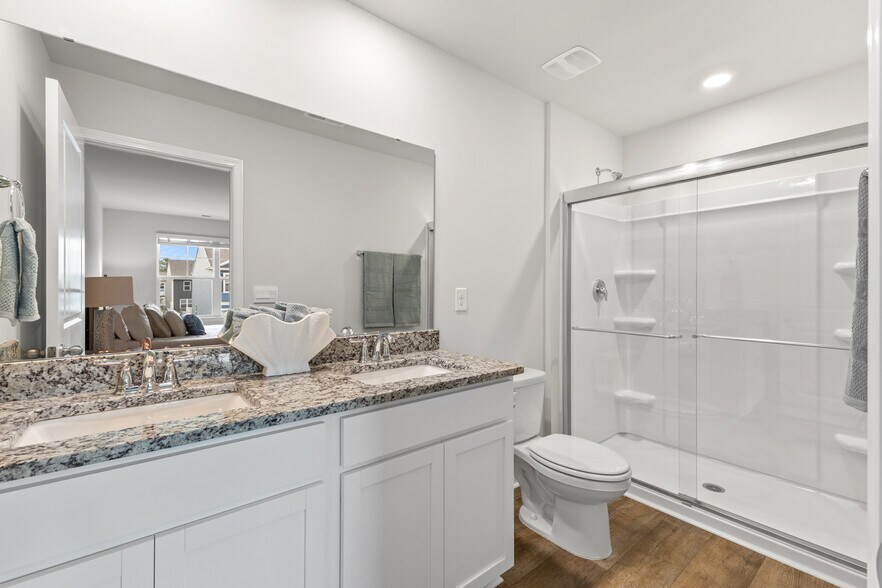 Master bathroom, on suite - 4162 High Glen Dr