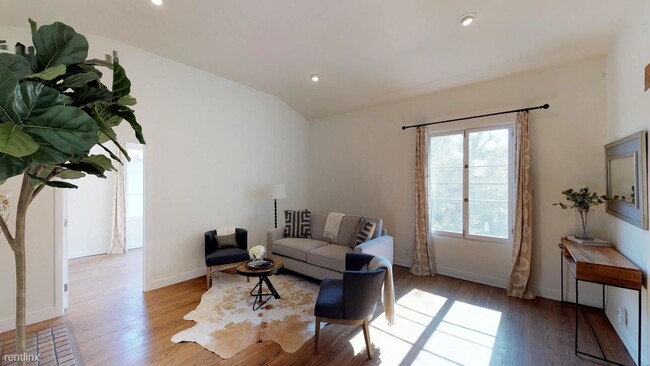 Building Photo - 1 br, 1 bath House - 200 S Orange Dr Priva...