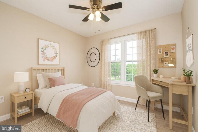 Building Photo - 25992 Old Valley Pike