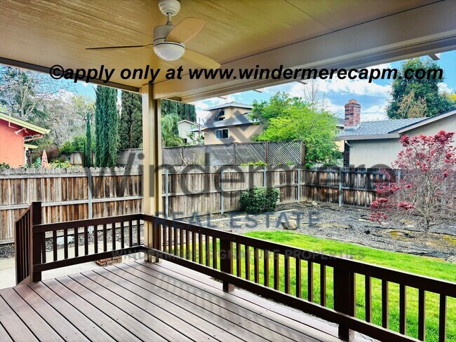 Building Photo - Beautiful 3-Bedroom Home in a Wonderful Fair Oaks Neighborhood!