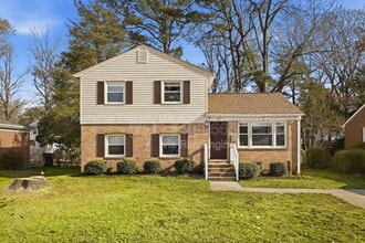 Building Photo - 211 Madrid Dr