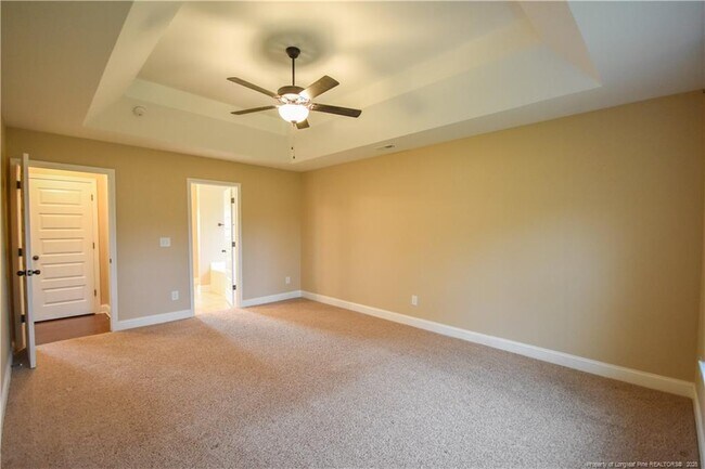 Building Photo - 124 Summer Creek Ln