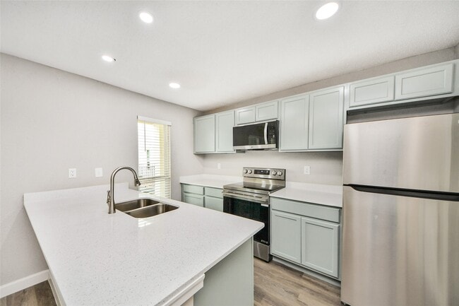 Building Photo - 781 Country Pl Dr