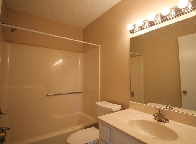 Building Photo - 316 Squires Rd