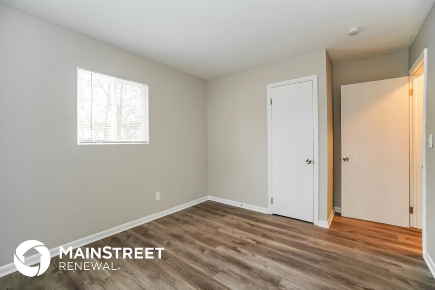 Building Photo - 2832 Azelda St