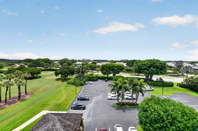 Building Photo - 6895 Willow Wood Dr
