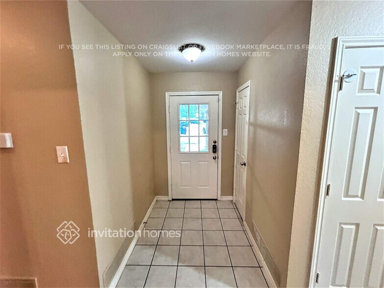 Building Photo - 400 Partridge Cir