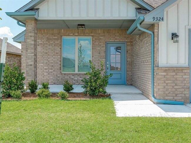 Building Photo - 9324 NW 143rd St