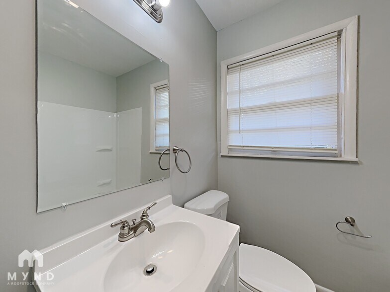 Building Photo - 1245 Rose Lynn Ln