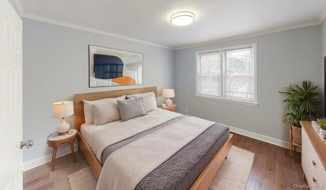 Building Photo - 67-12 Juno St