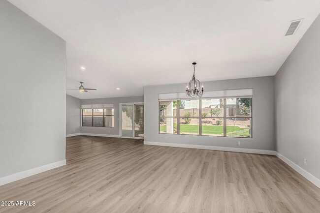 Building Photo - 6410 W Buckskin Trail