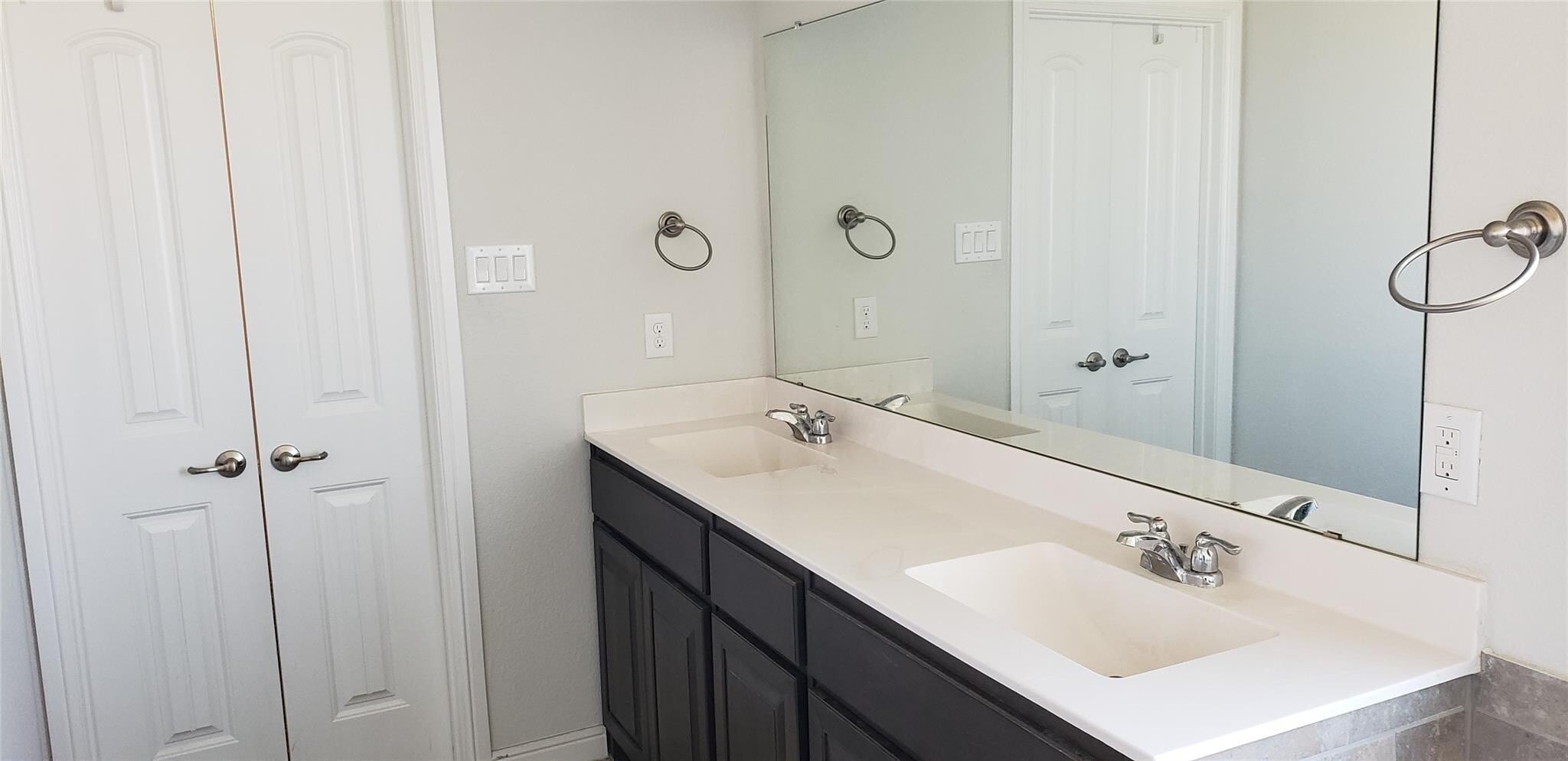 Building Photo - 9925 Wynndel Trl