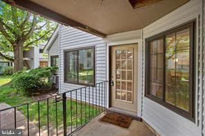 Building Photo - 1611 Carriage House Terrace