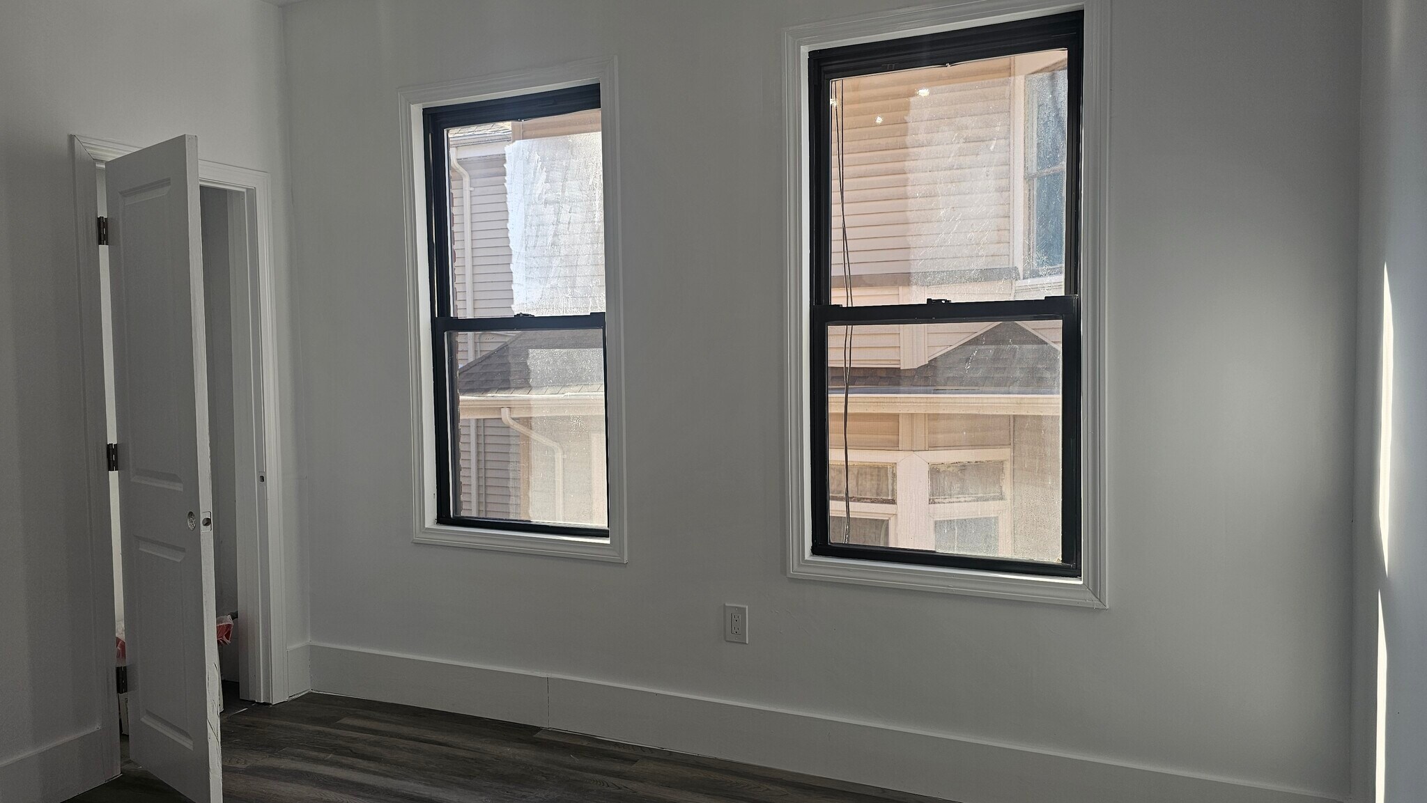 Building Photo - 22 Crawford St