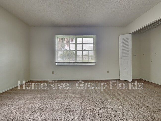 Building Photo - 2250 SE Friendship St