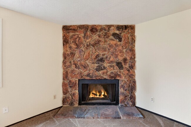 Building Photo - 4801 NE Killingsworth St