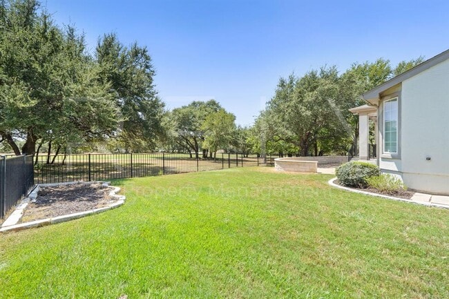 Building Photo - 808 Armstrong Dr