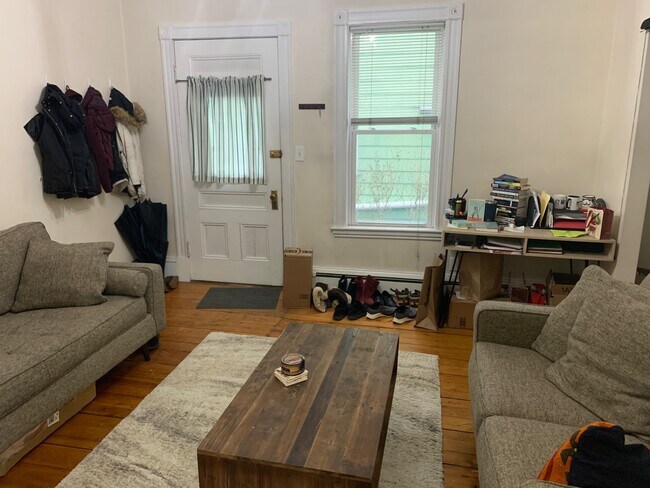 Primary Photo - 116 Beacon St