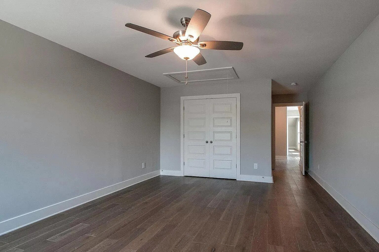 Building Photo - 552 Acklen Park Dr